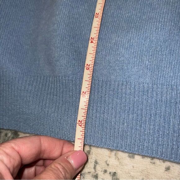 Club Room Blue V-Neck Sweater cashmere Classic - Picture 4 of 5